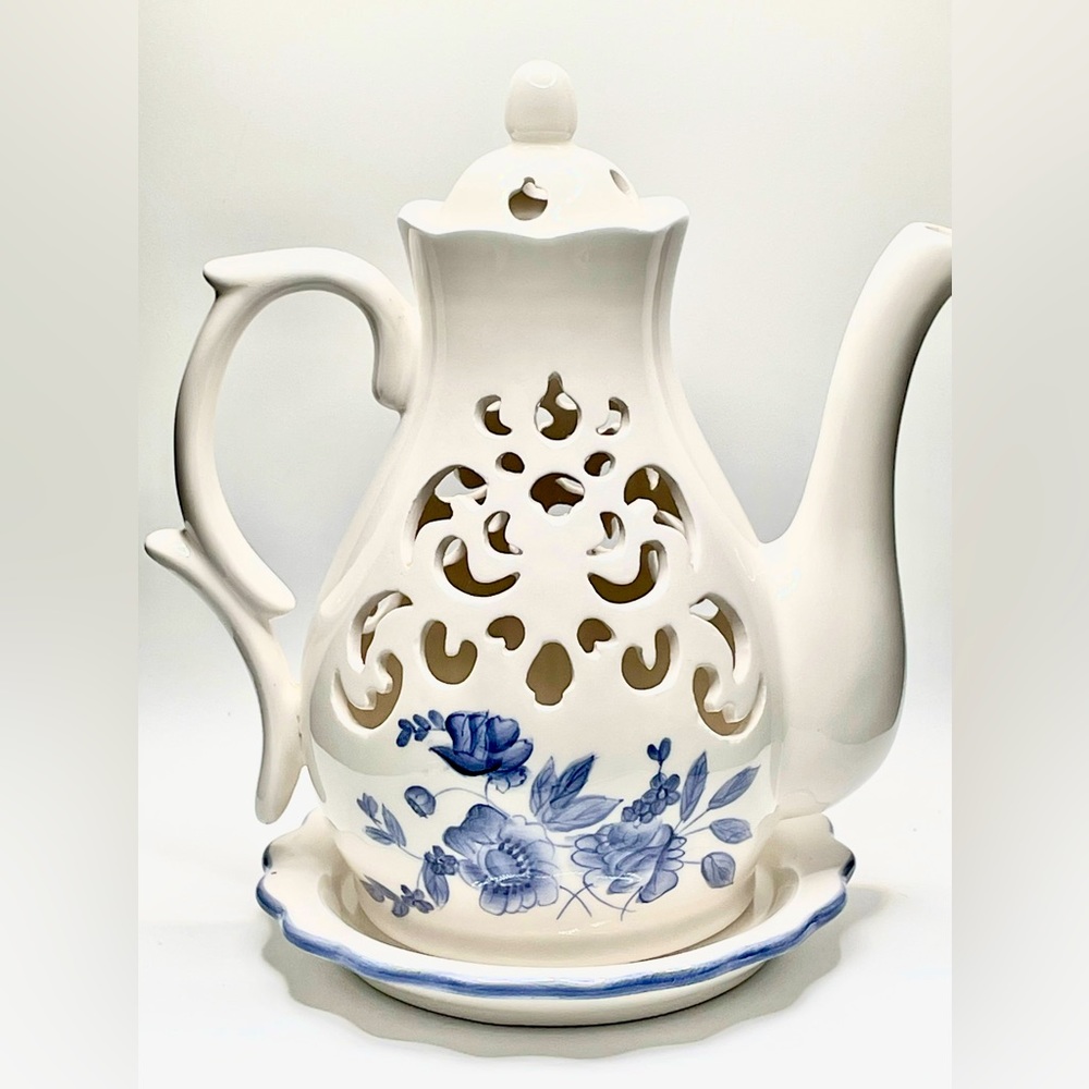 Decorative Teapot Candle Holder Colors White and Blue